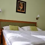Hotel Castle 4*