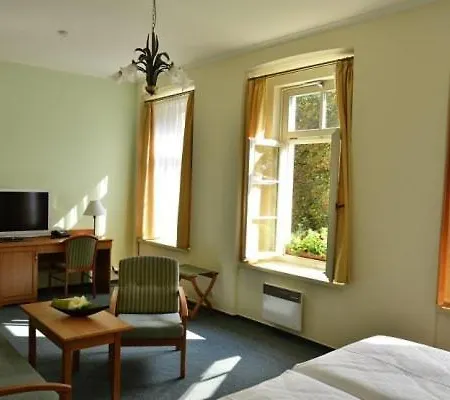 Hotel Castle 4*