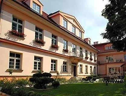 Castle 4*