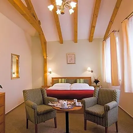 Castle Hotel