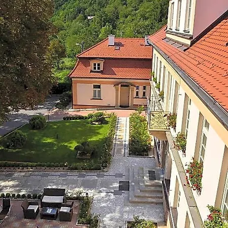 Castle 4*